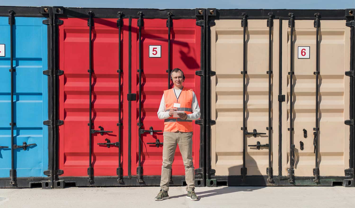 Containerdienst,Containerverleih, wir bieten Ihnen fr Ihre Baustelle zahlreiche Container zur Miete, Lager- und Brocontainer, Sanitrcontainer, Einzelcontainer oder Containeranlagen. 